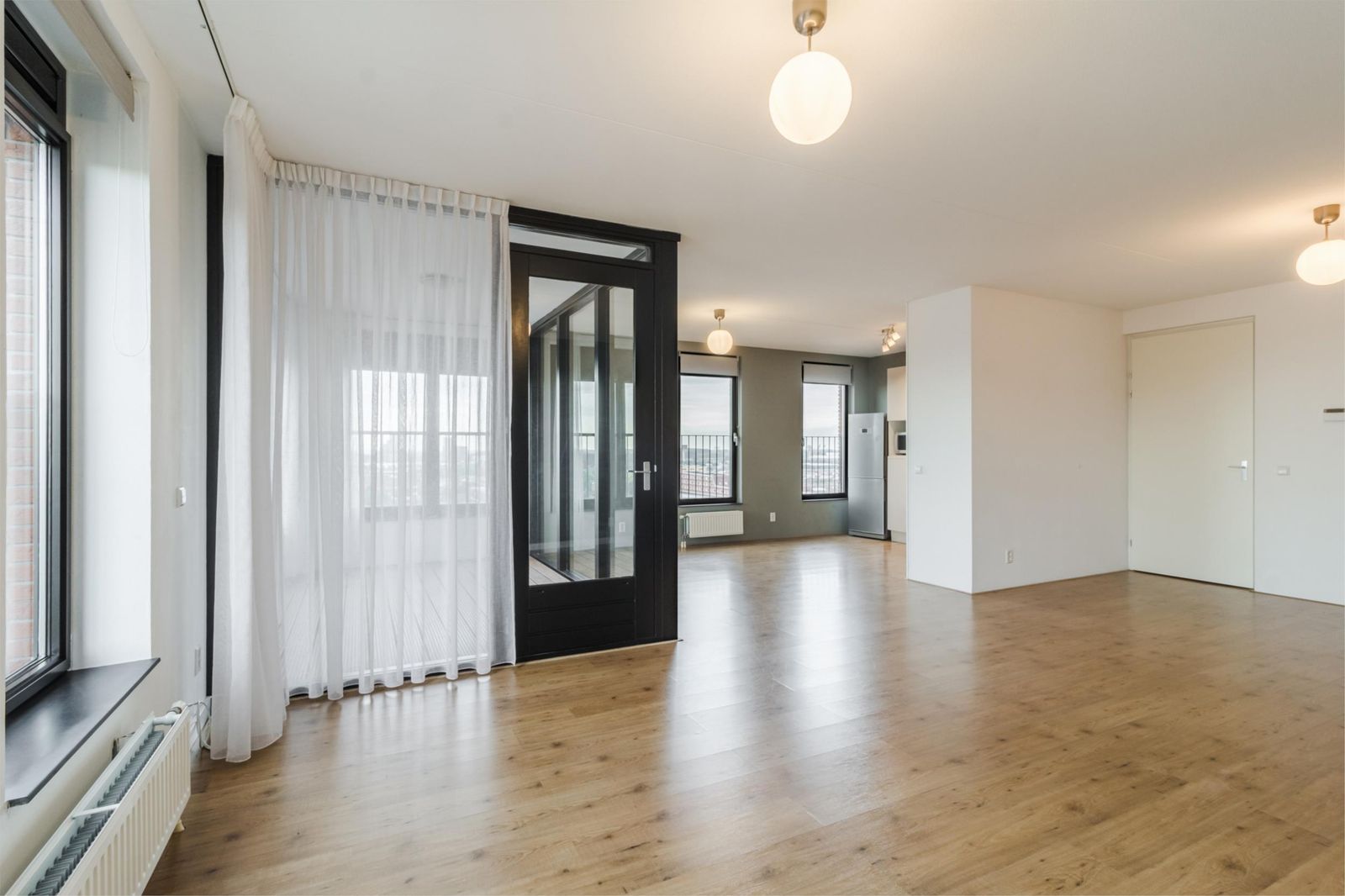 Simon Carmiggelthof 129