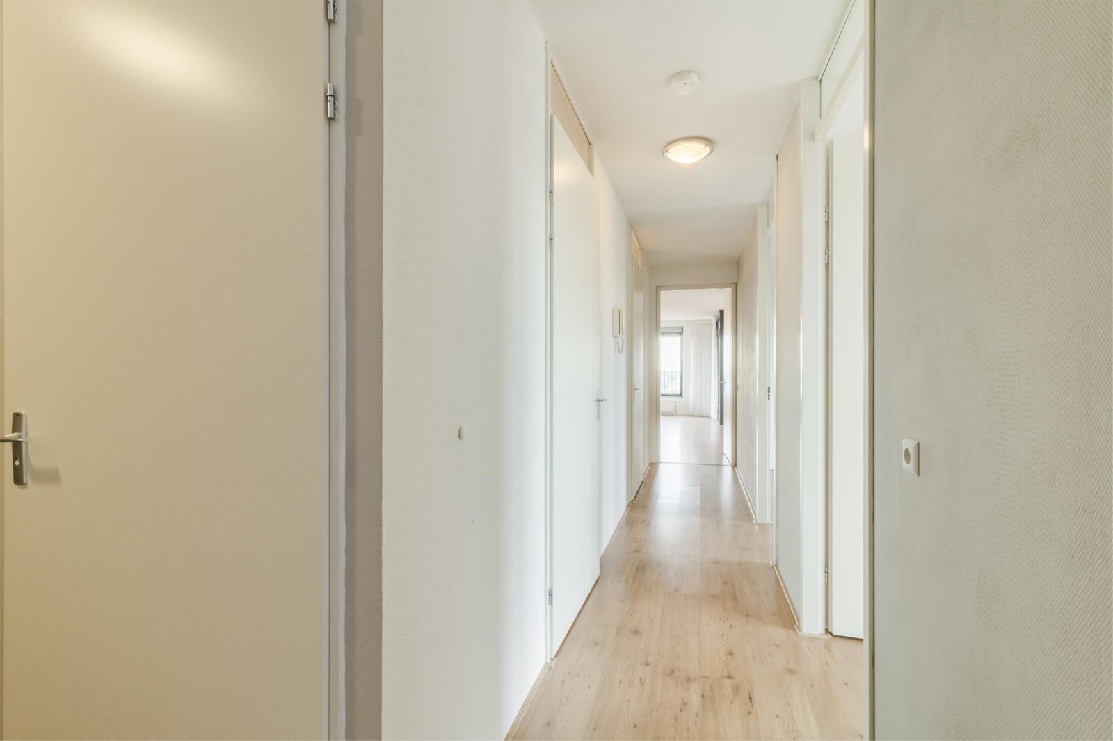 Simon Carmiggelthof 129