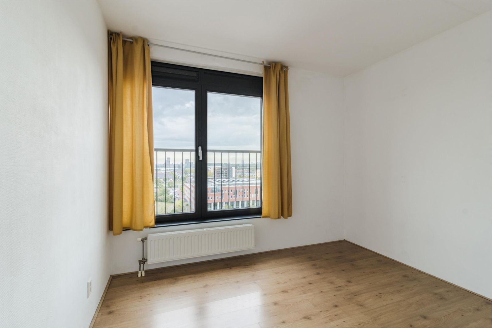 Simon Carmiggelthof 129