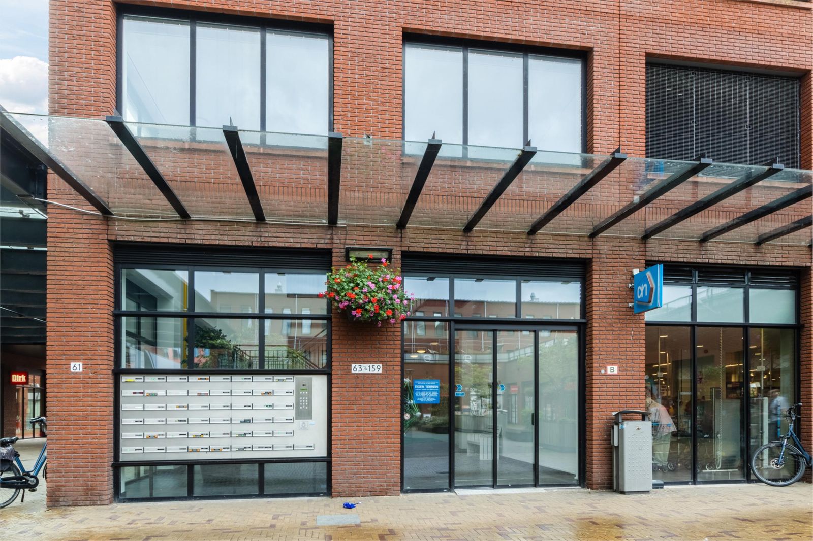 Simon Carmiggelthof 129