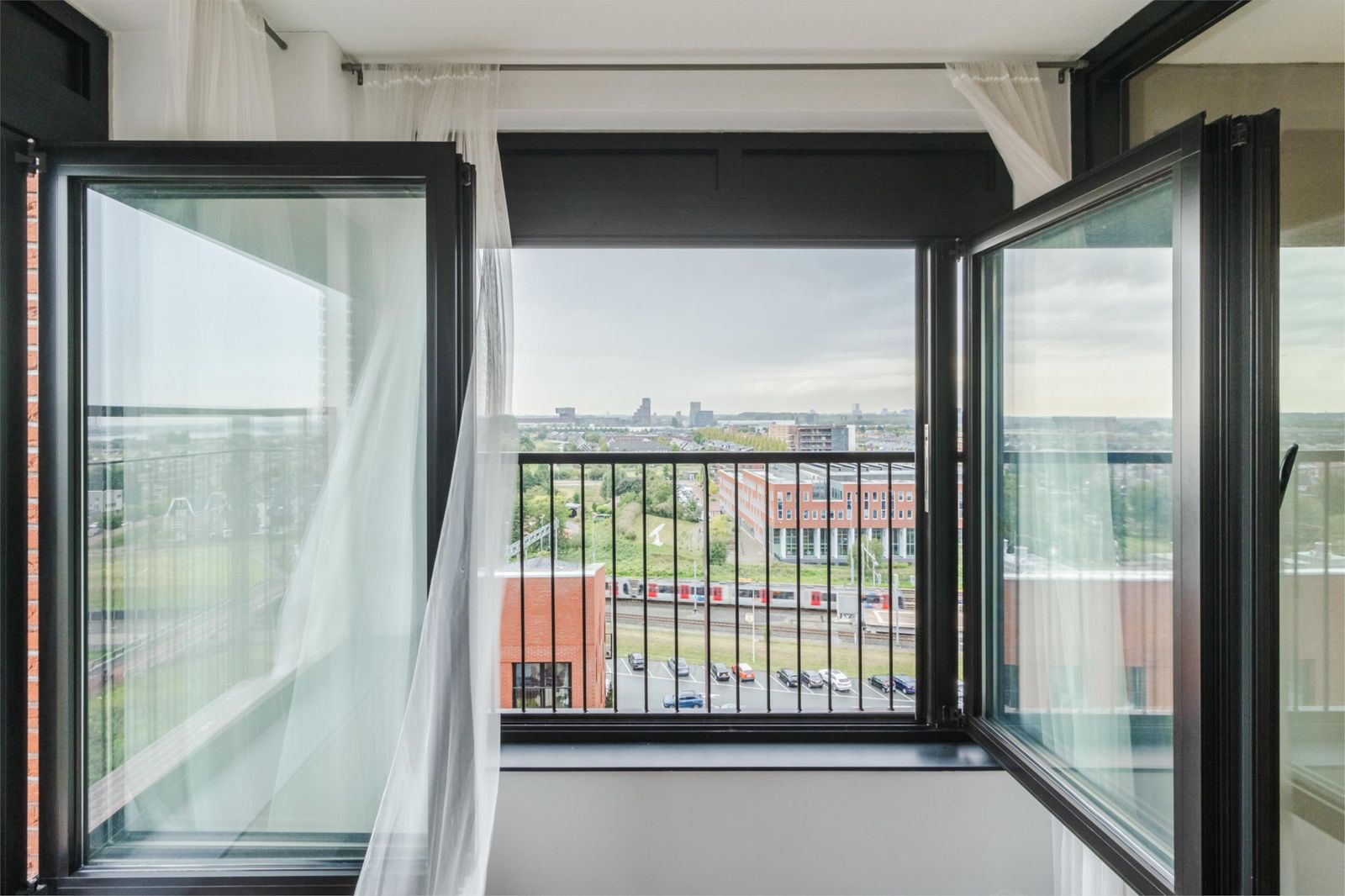 Simon Carmiggelthof 129