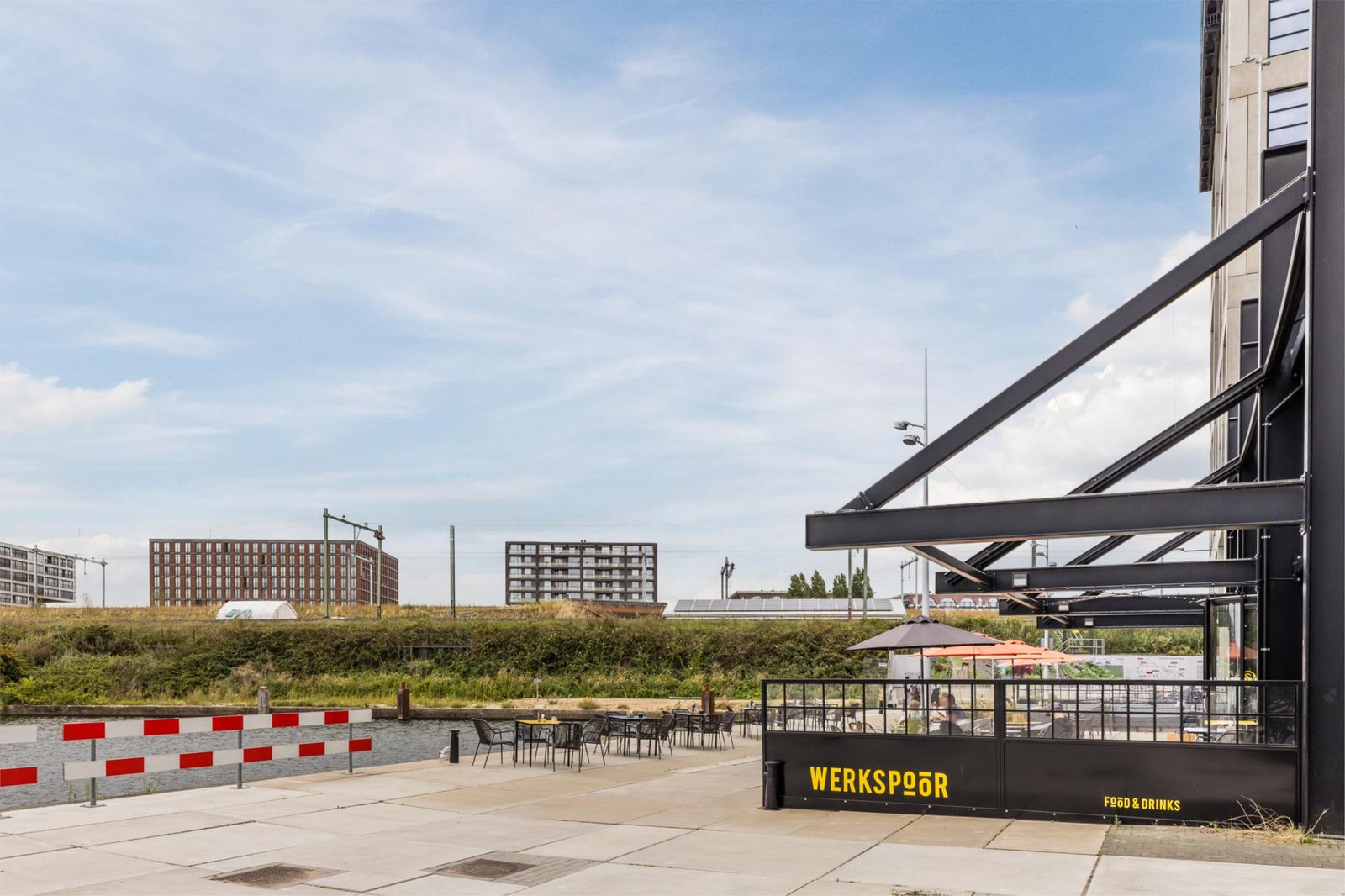 Oostenburgermiddenstraat 585