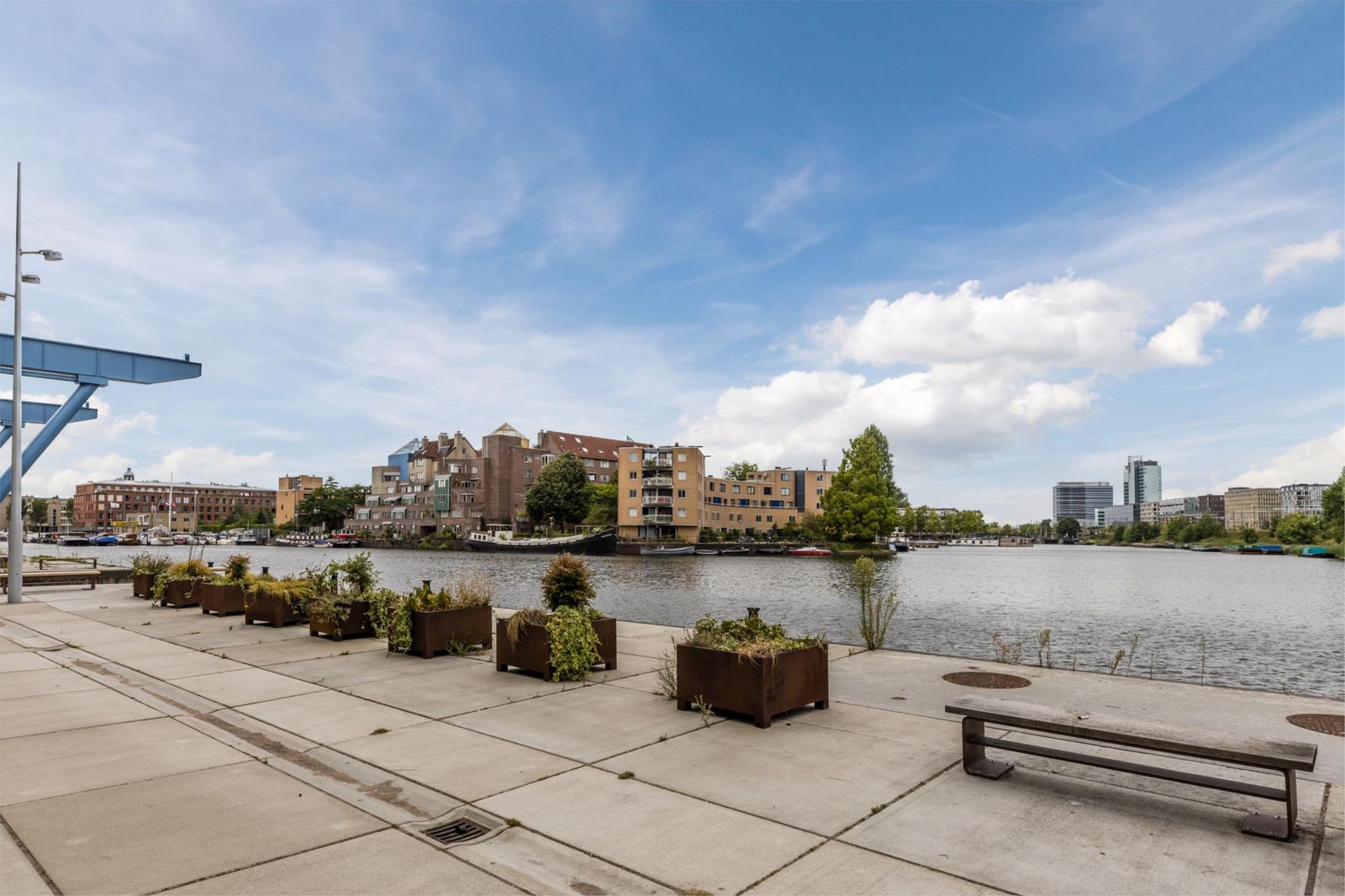 Oostenburgermiddenstraat 585