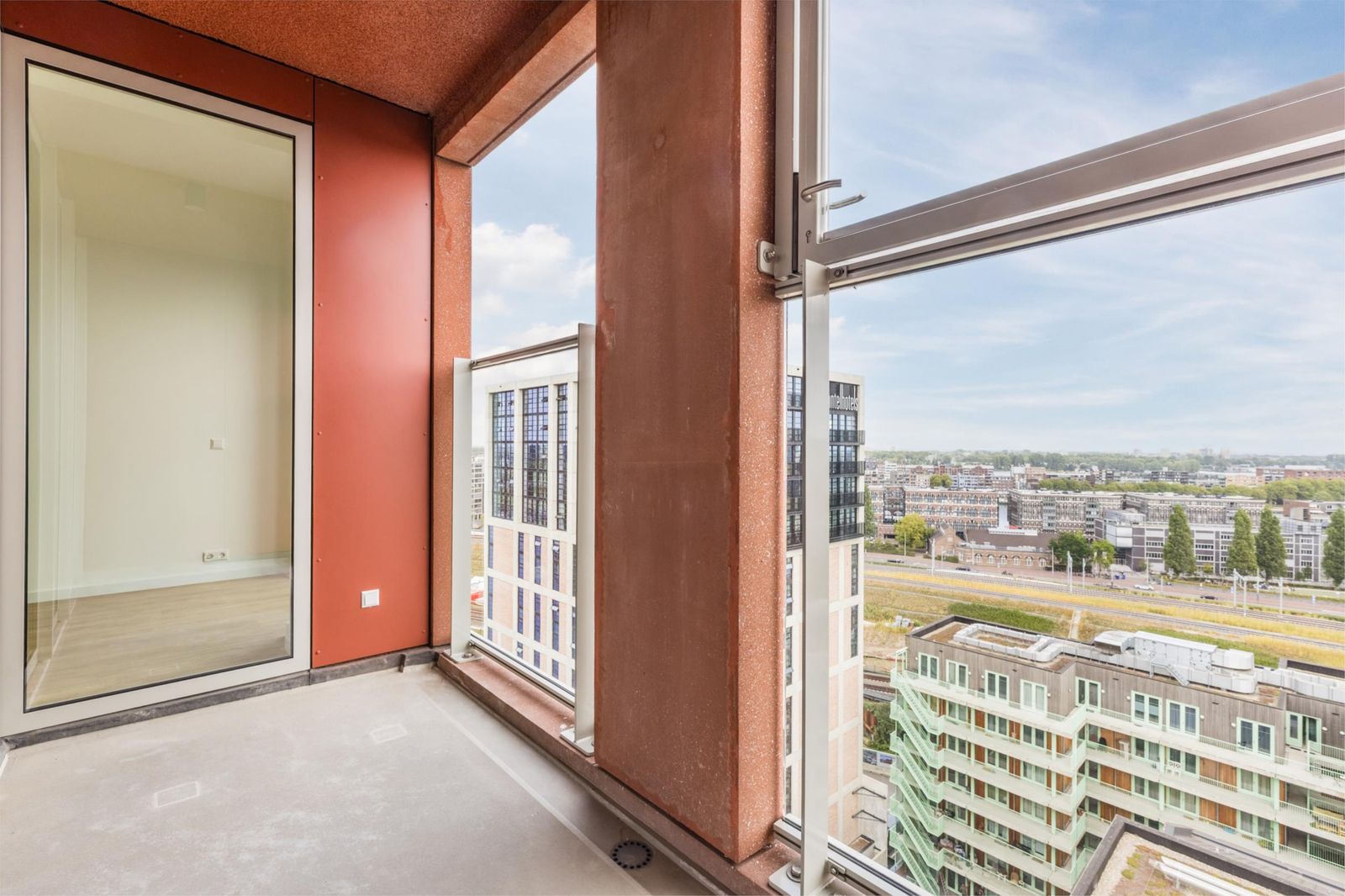 Oostenburgermiddenstraat 585