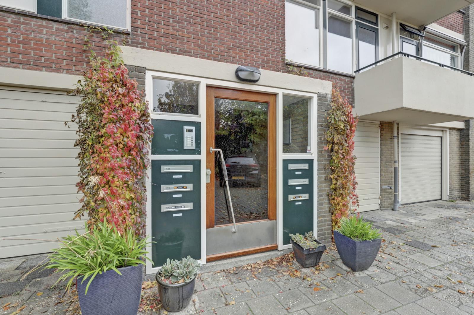 Van den Endelaan 127