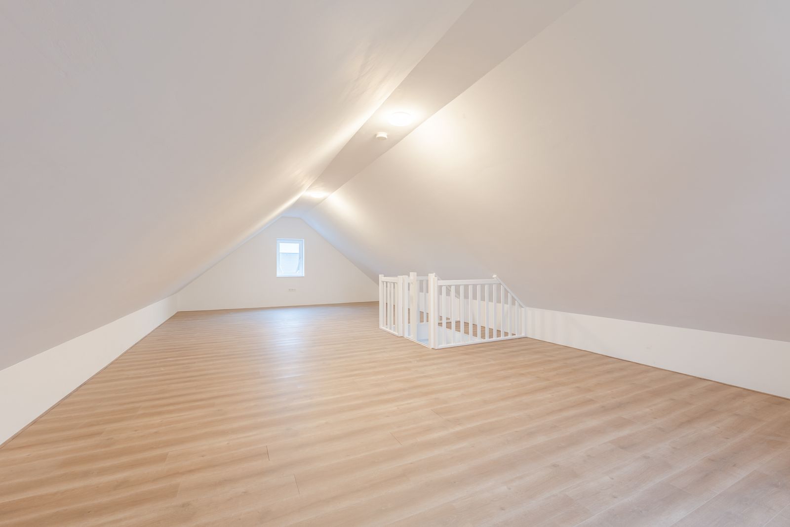 Van Ruysdaelplantsoen 2