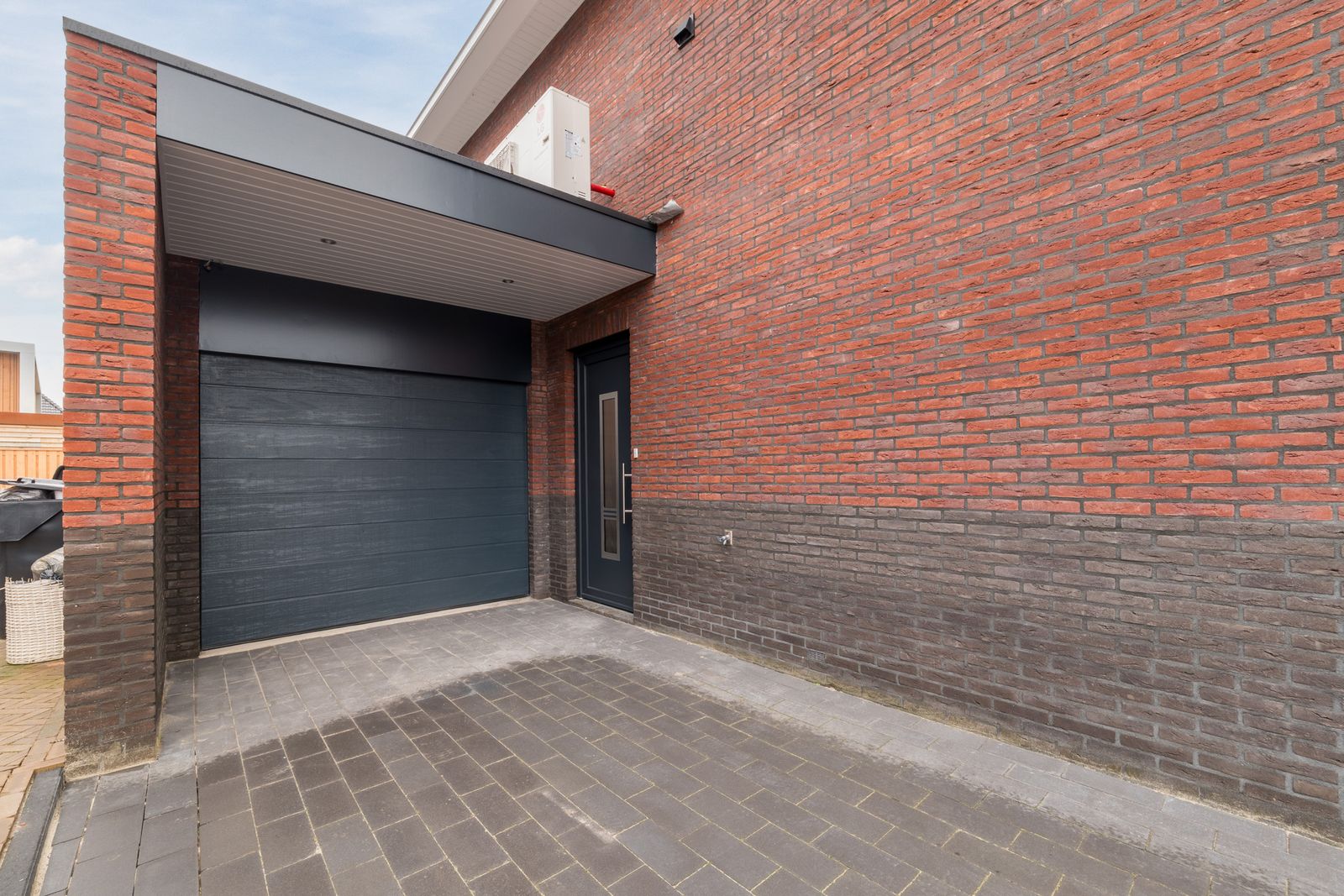 Van Ruysdaelplantsoen 2