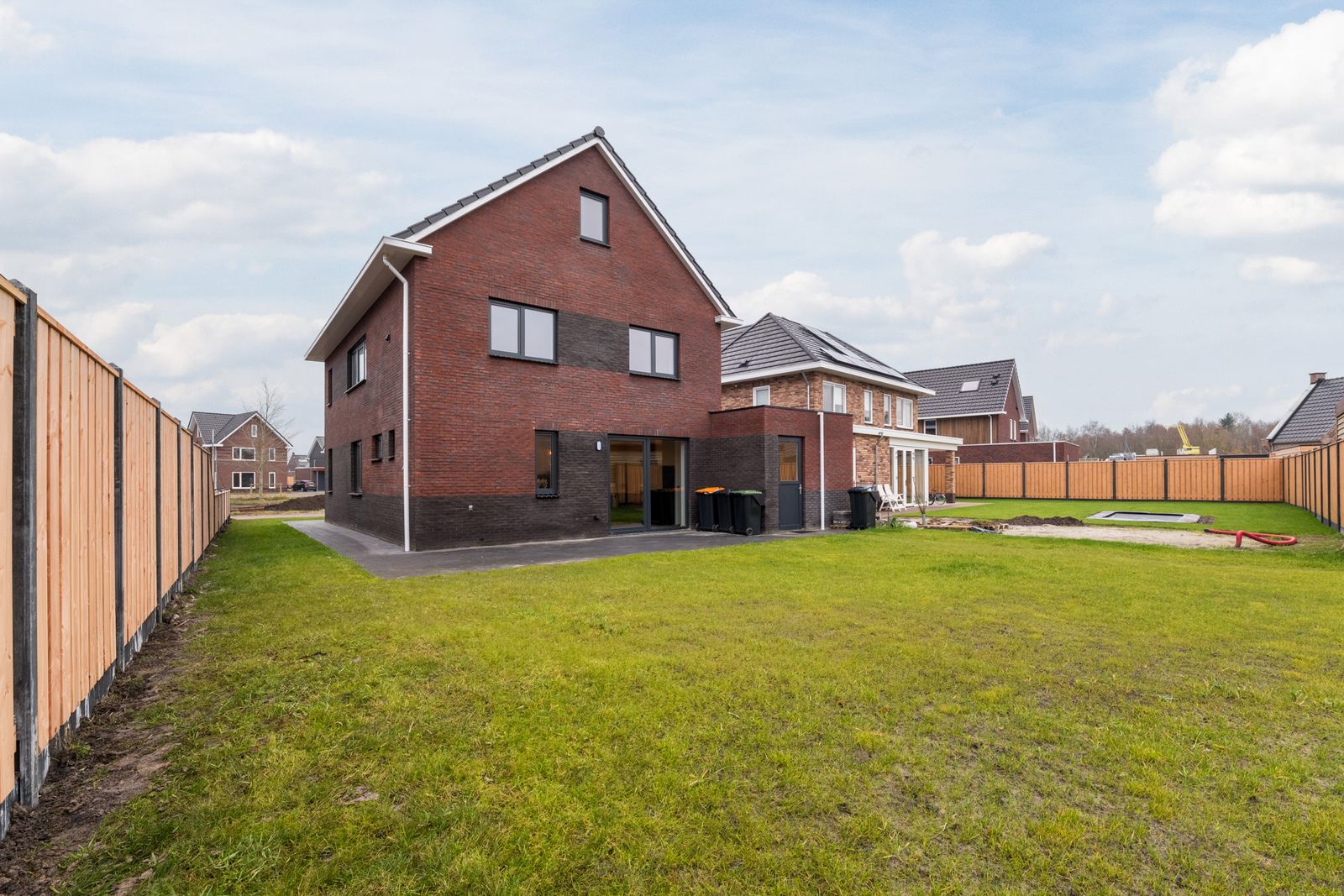 Van Ruysdaelplantsoen 2