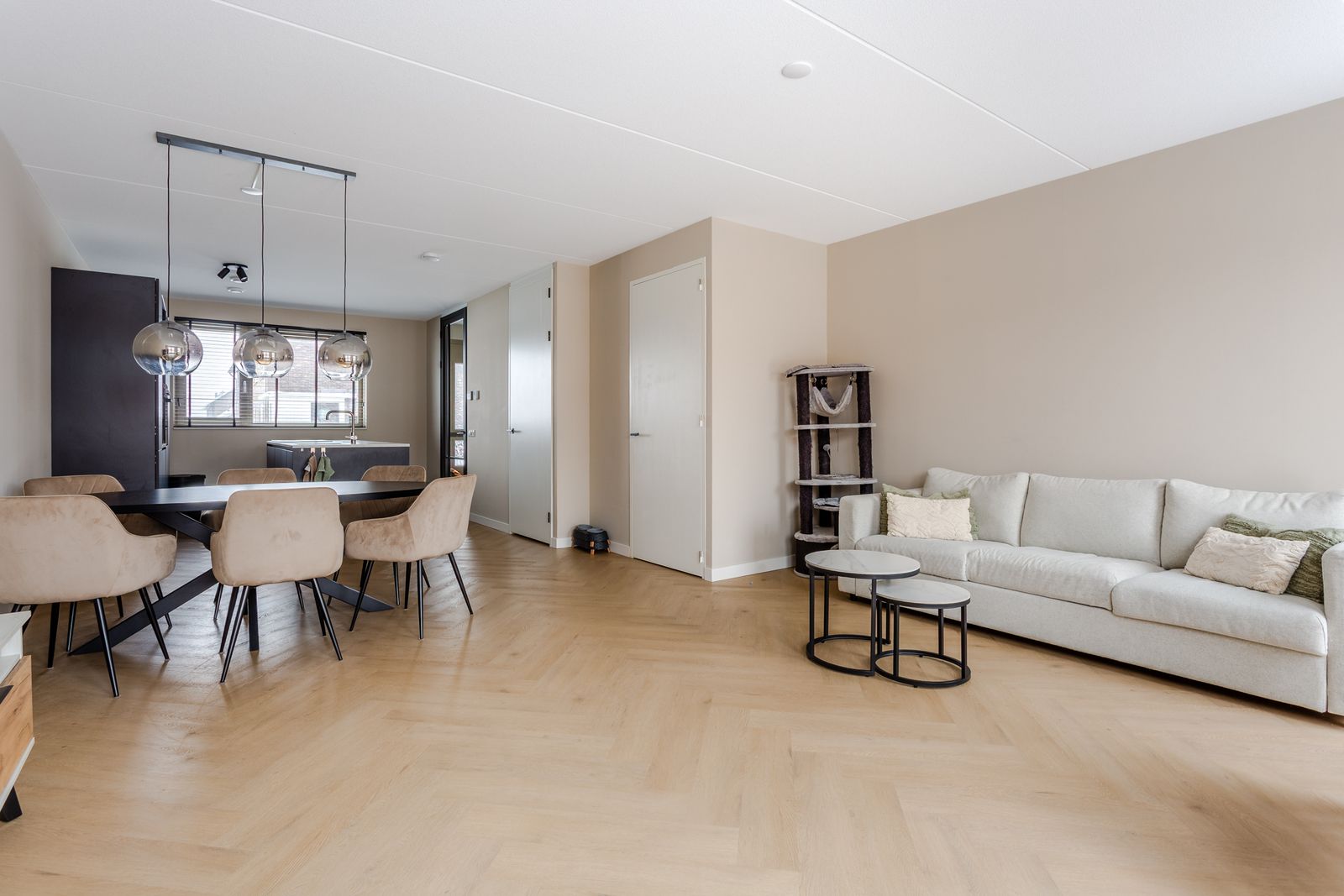 Rembrandt van Rijnstraat 38