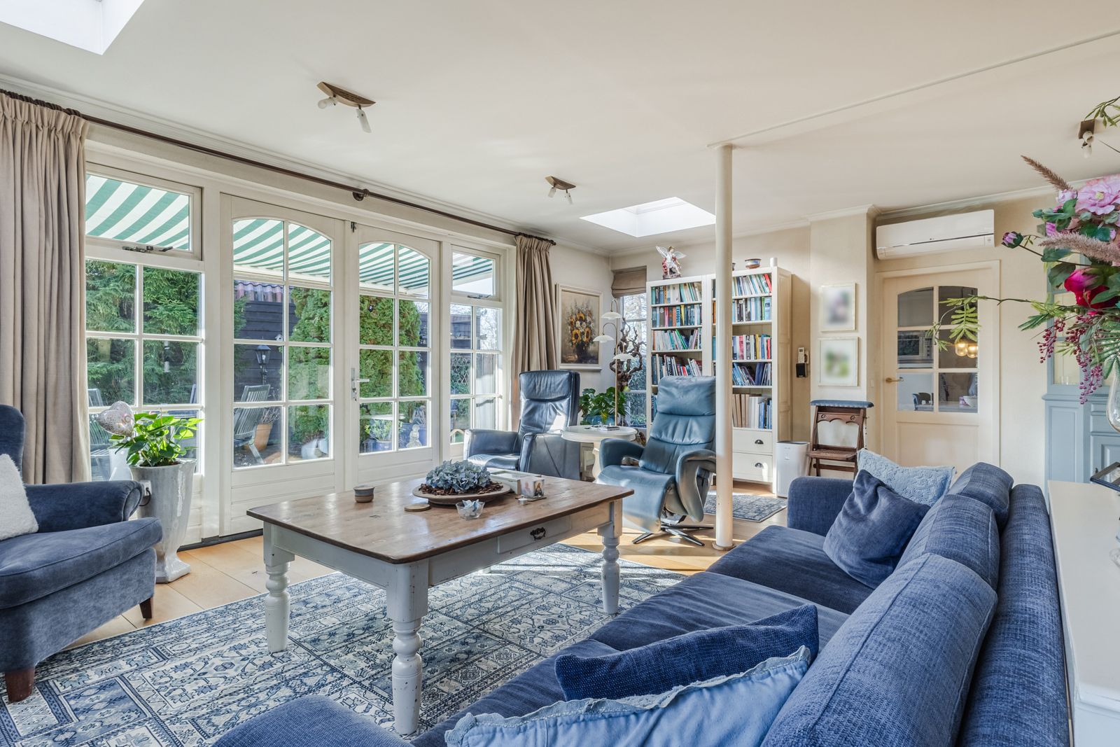 Kon Wilhelminaweg 24