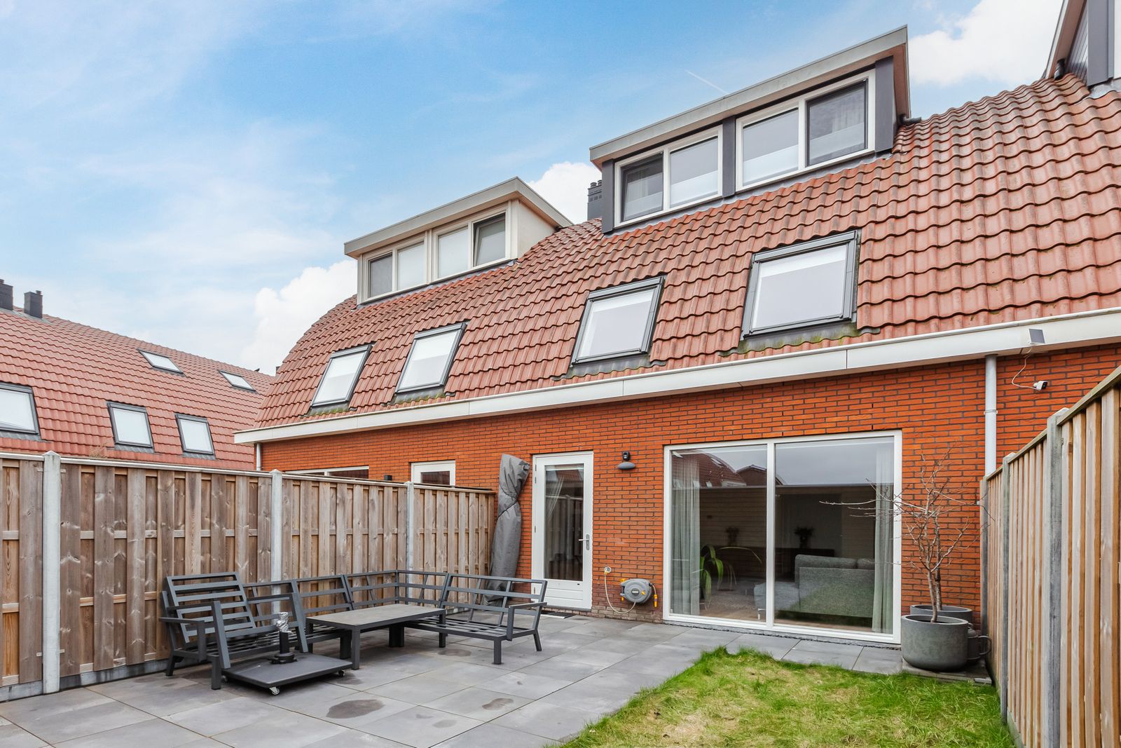 M. Kropholler-Staalstraat 9