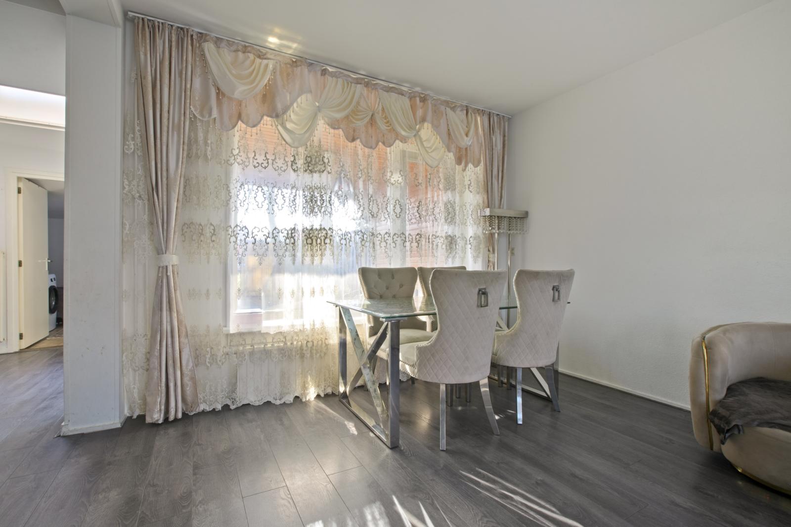 Van Karnebeekstraat 67