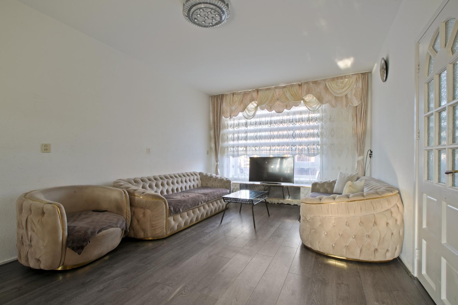 Van Karnebeekstraat 67