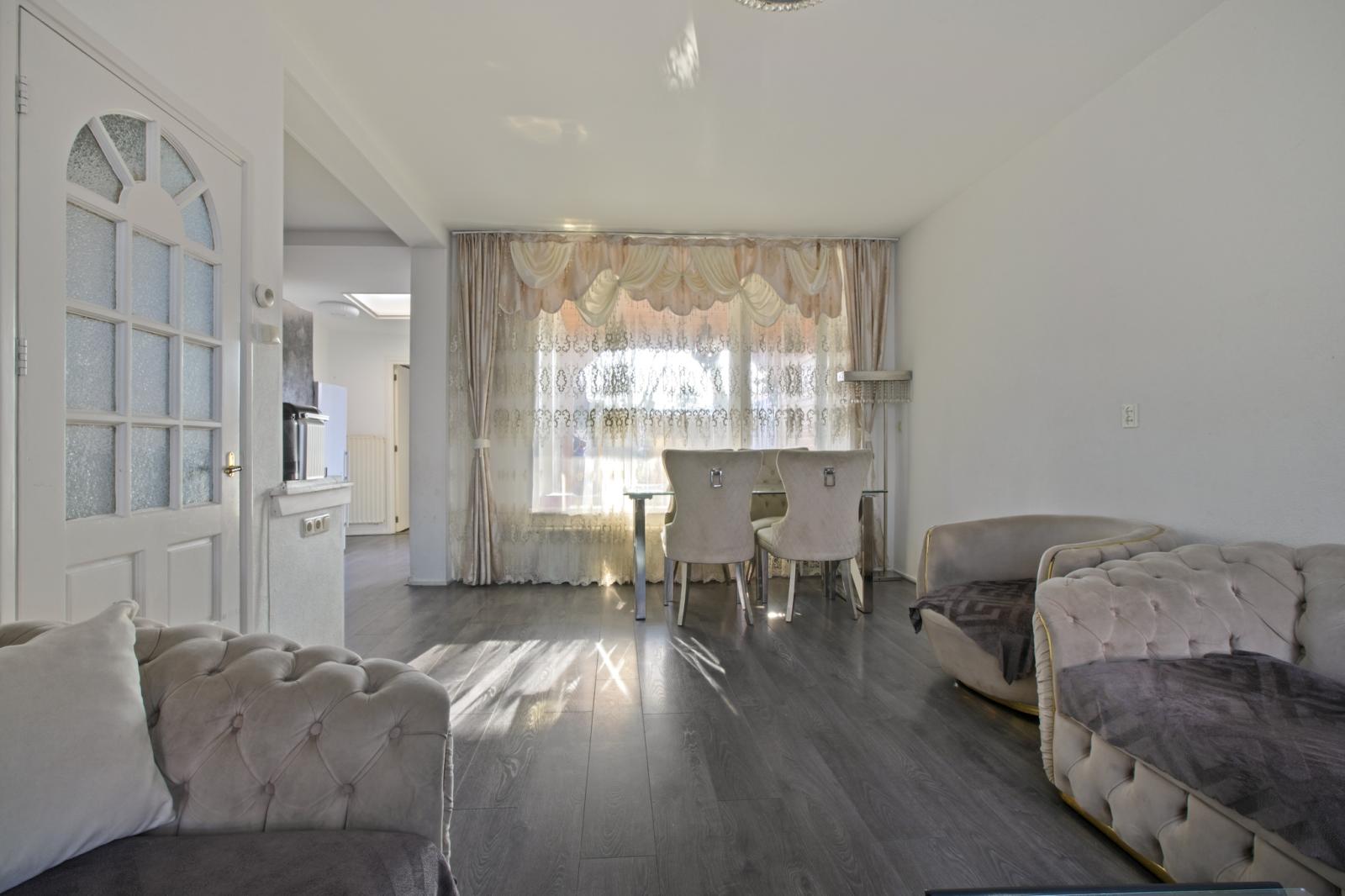 Van Karnebeekstraat 67