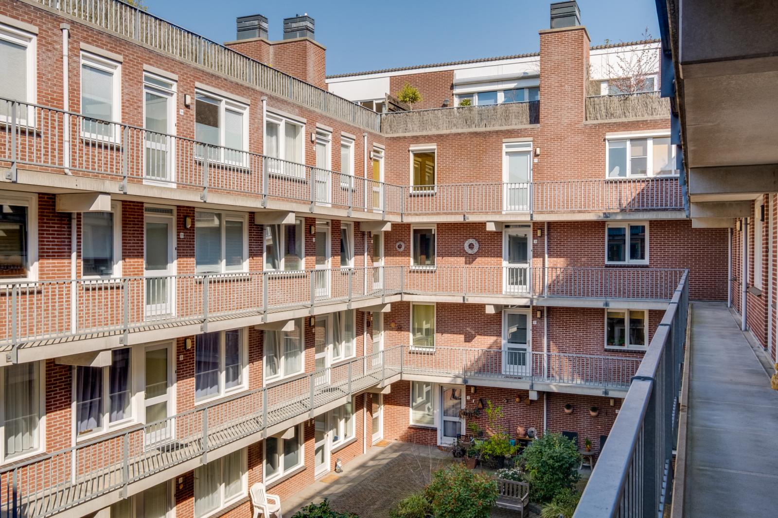 Graaf van Burenstraat 2F27