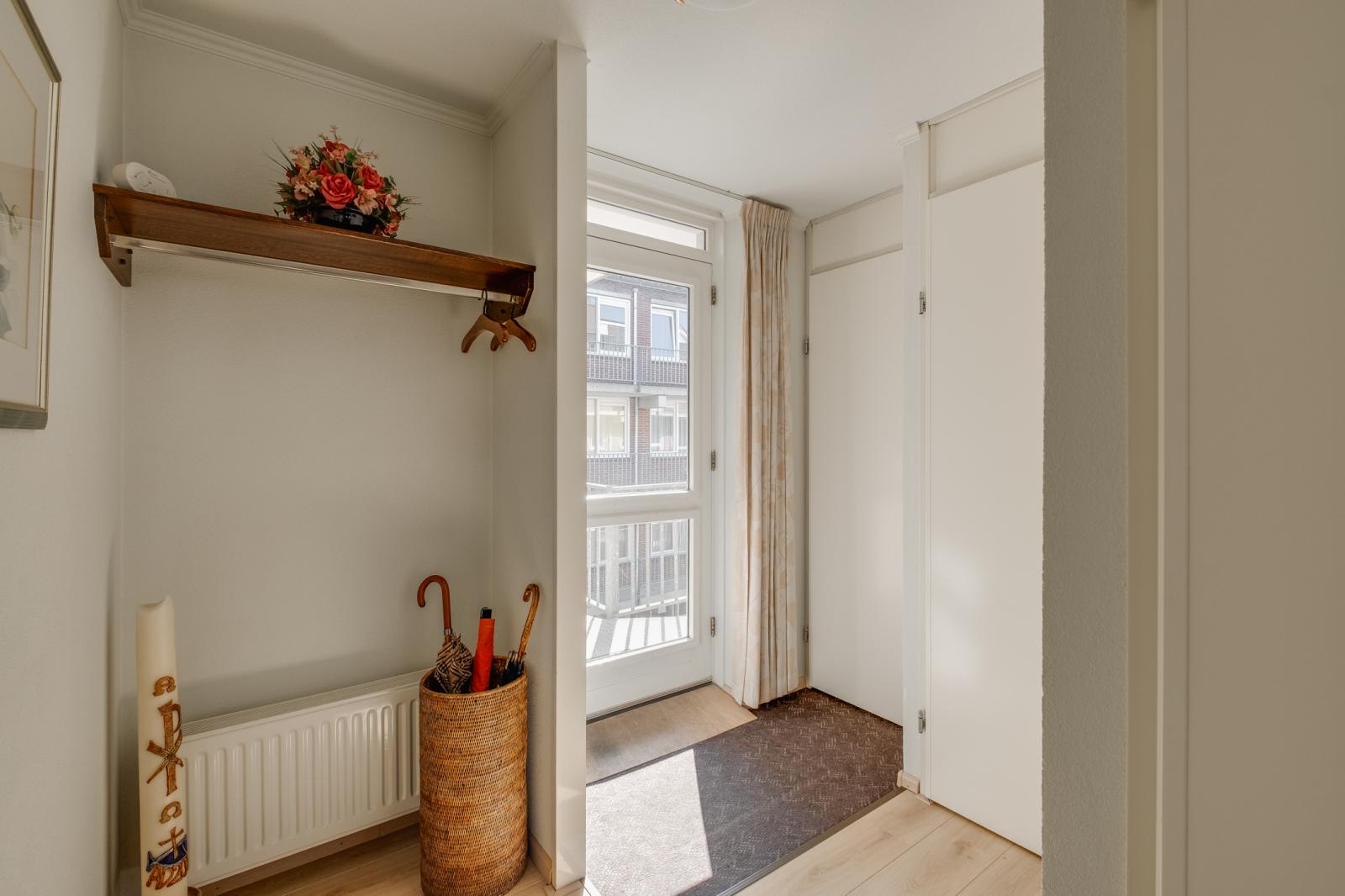 Graaf van Burenstraat 2F27