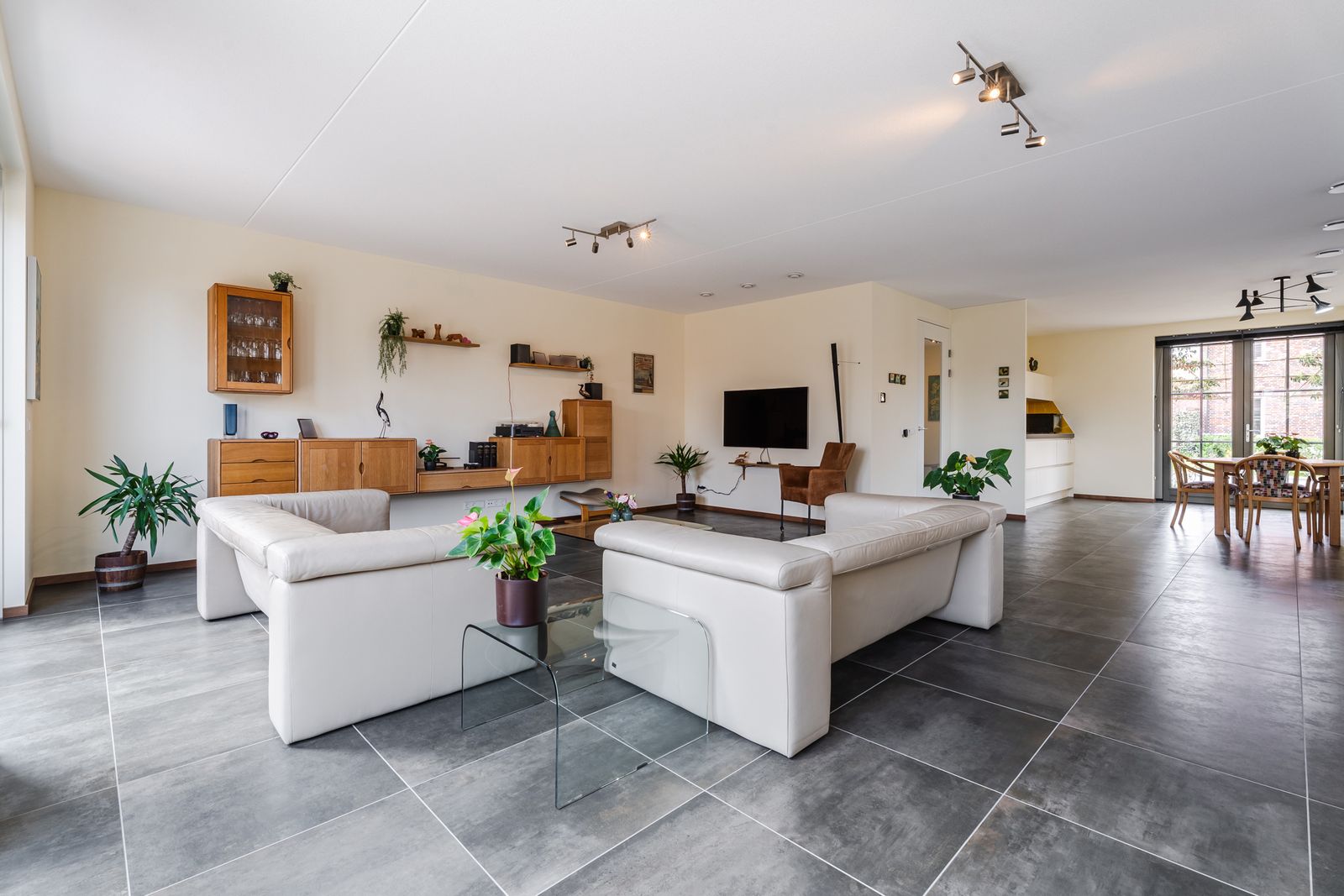 Notenhout 47