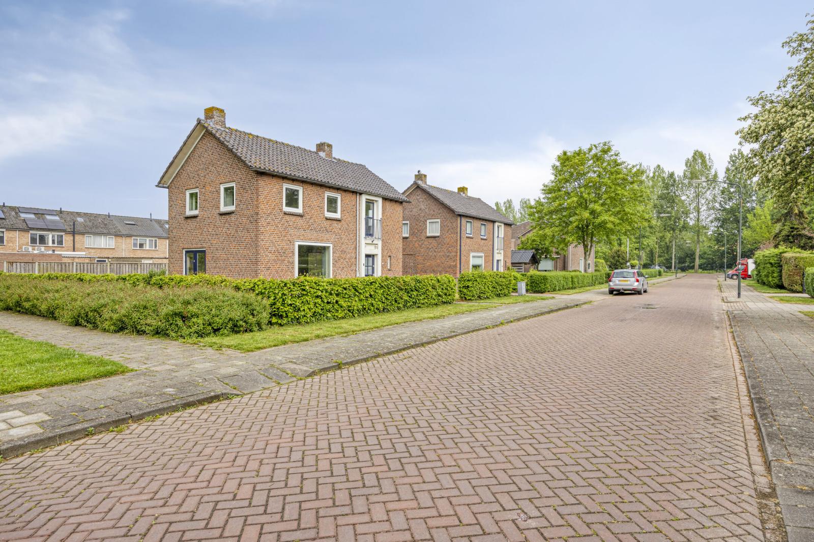 Zuideveldlaan 16