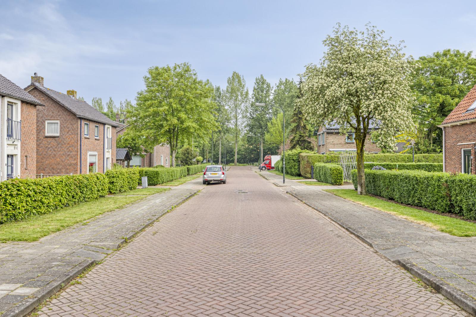 Zuideveldlaan 16