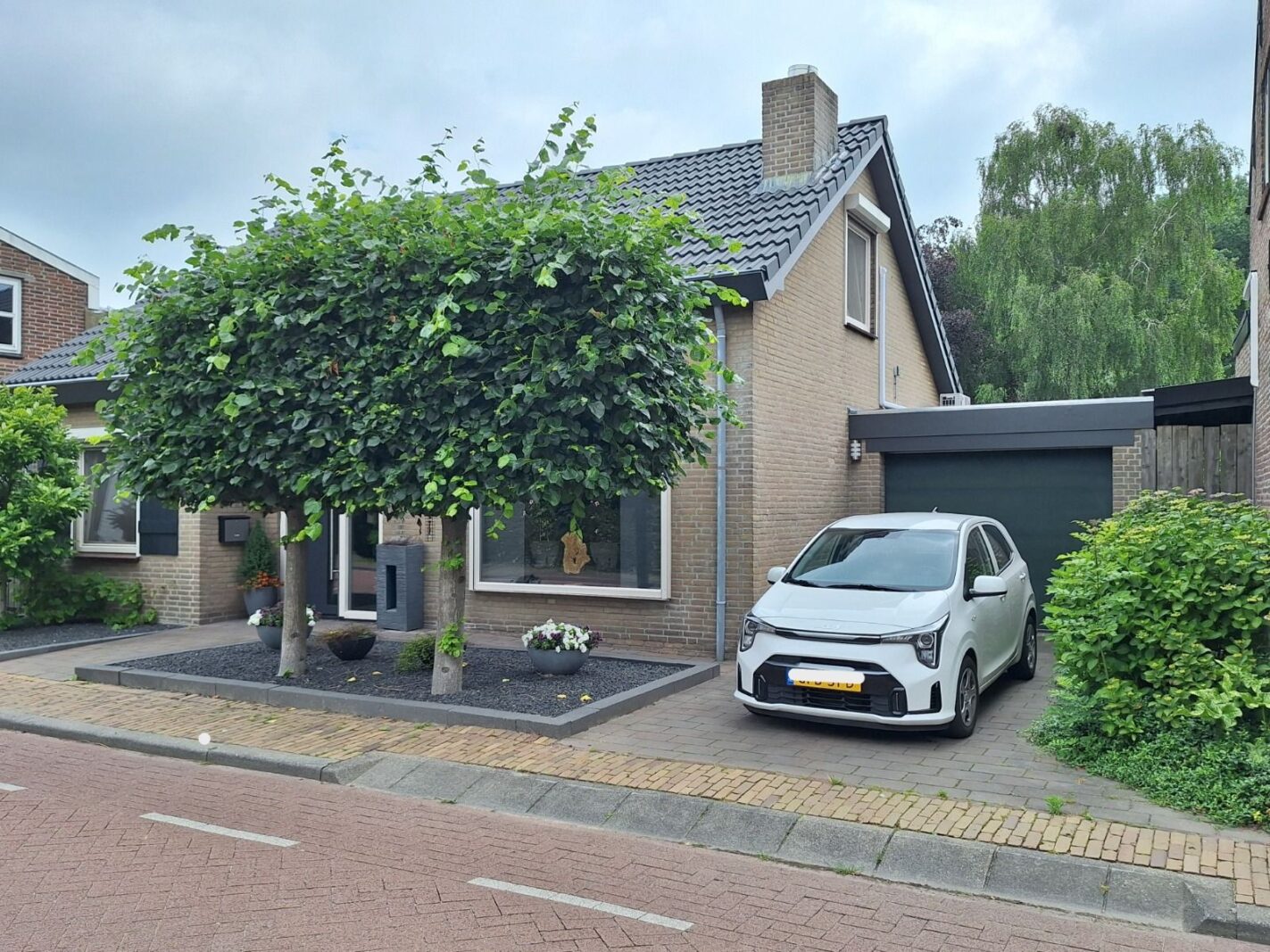 Spoorstraat 27