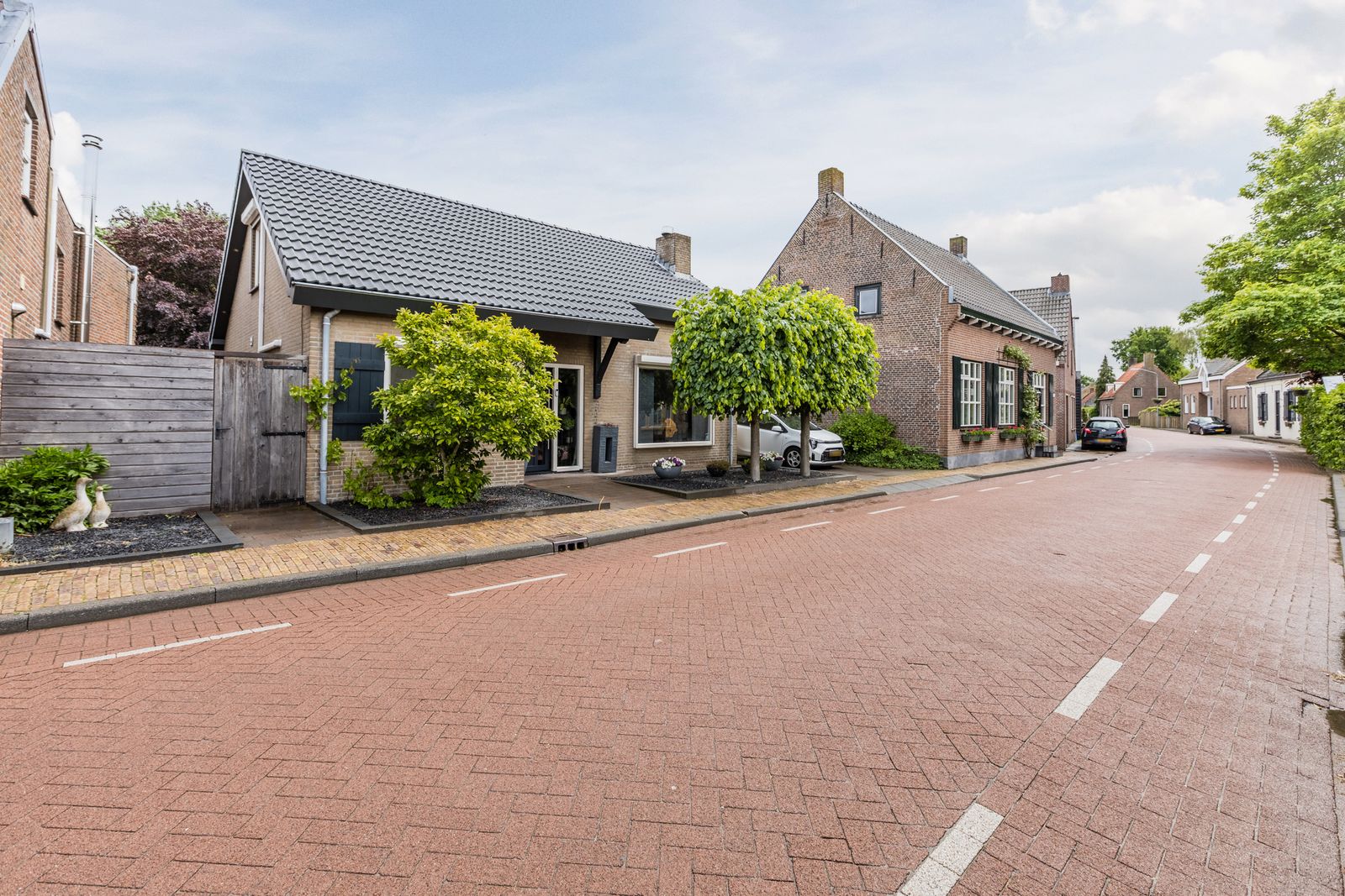 Spoorstraat 27