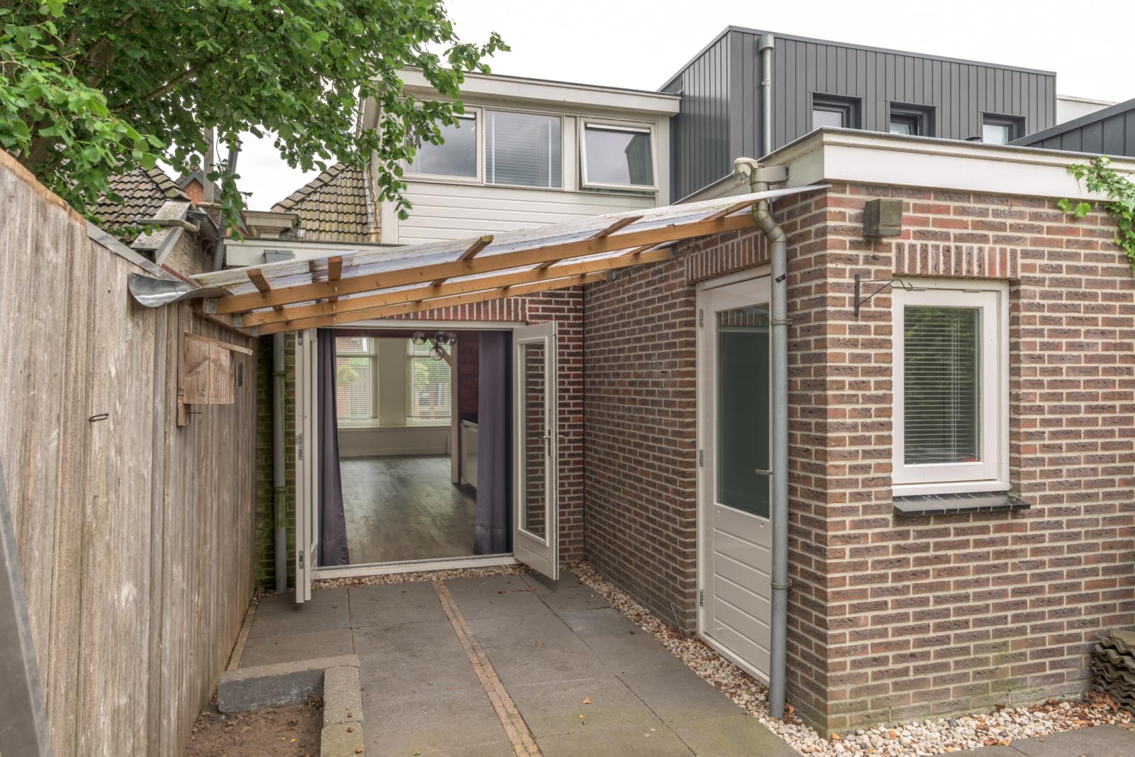 Schoolstraat 18