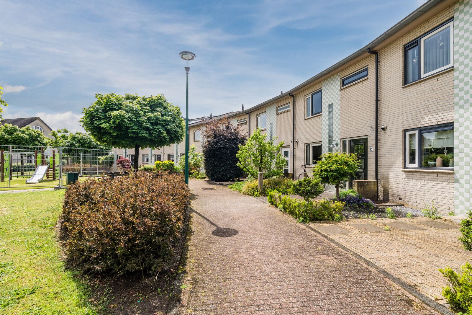 Van Rijnesteinlaan 11