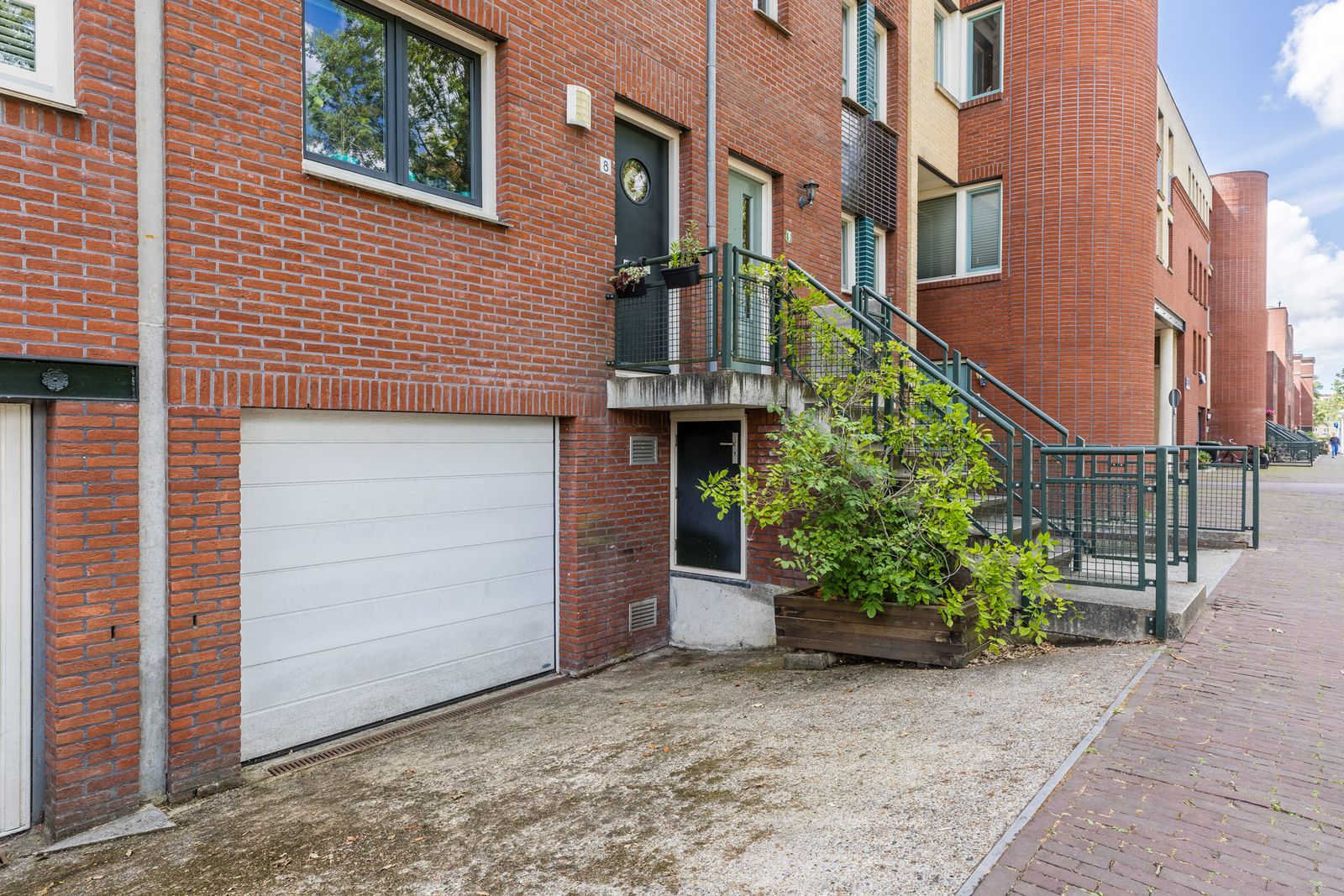 Dom H. van der Laanstraat 8