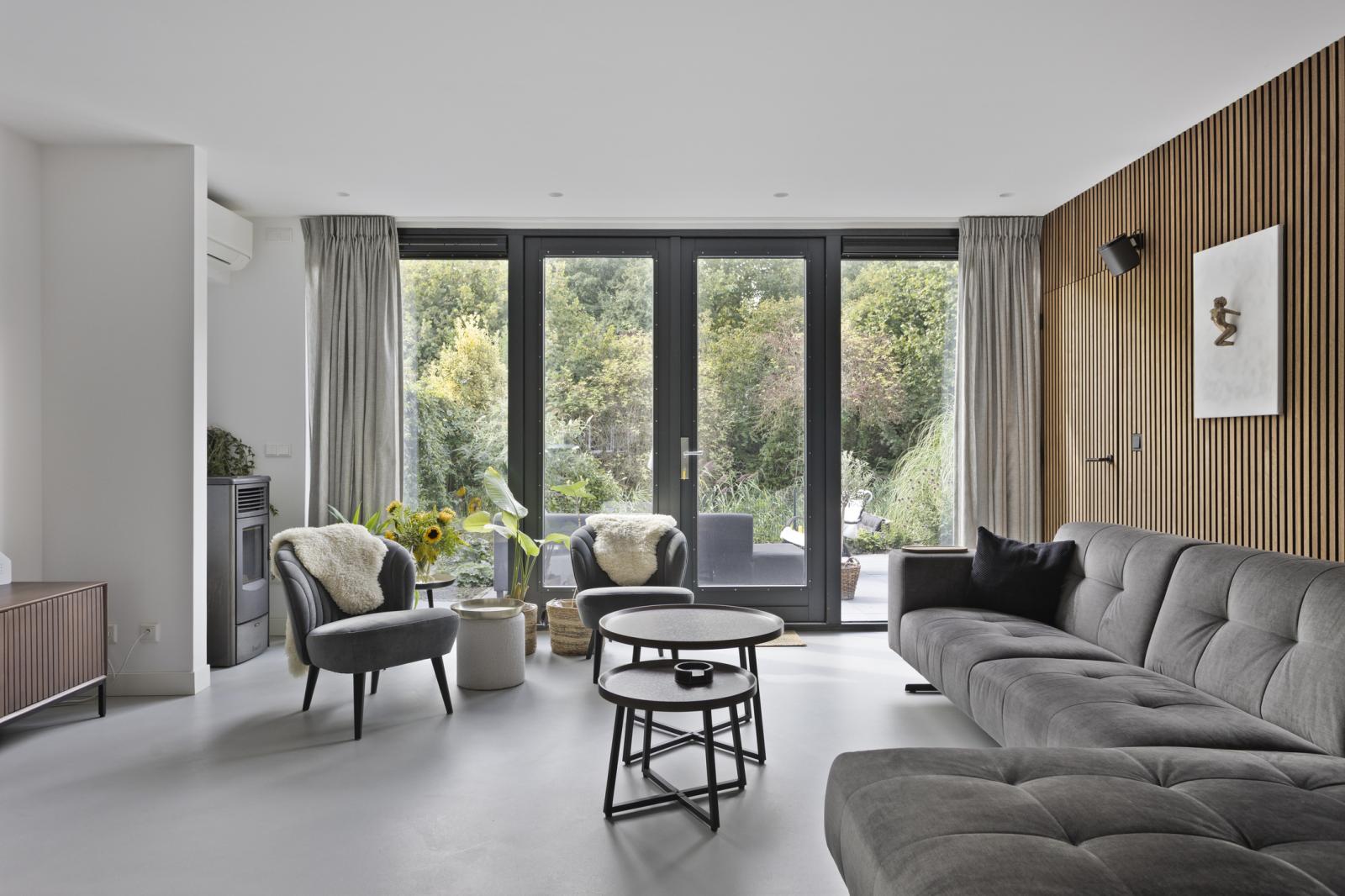 Schoener 42 47