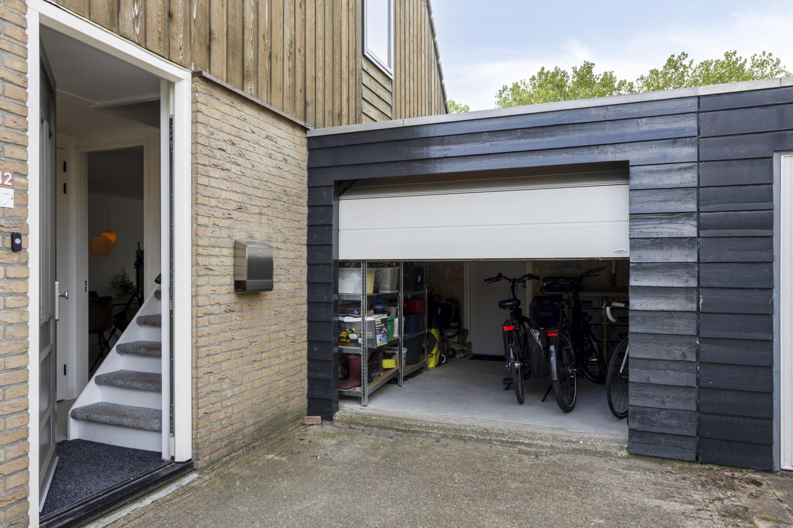 Schoener 42 47