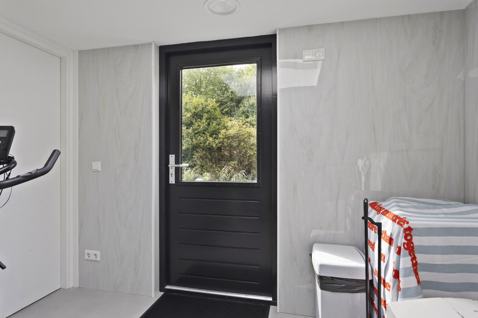 Schoener 42 47