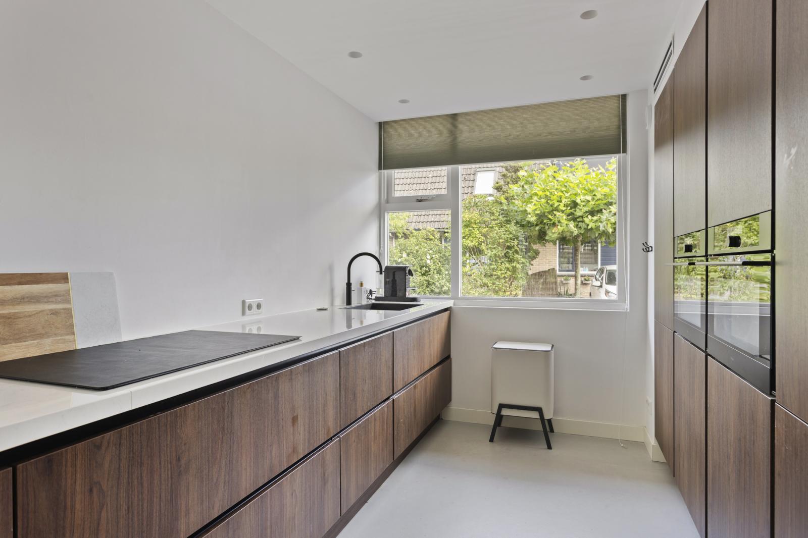 Schoener 42 47