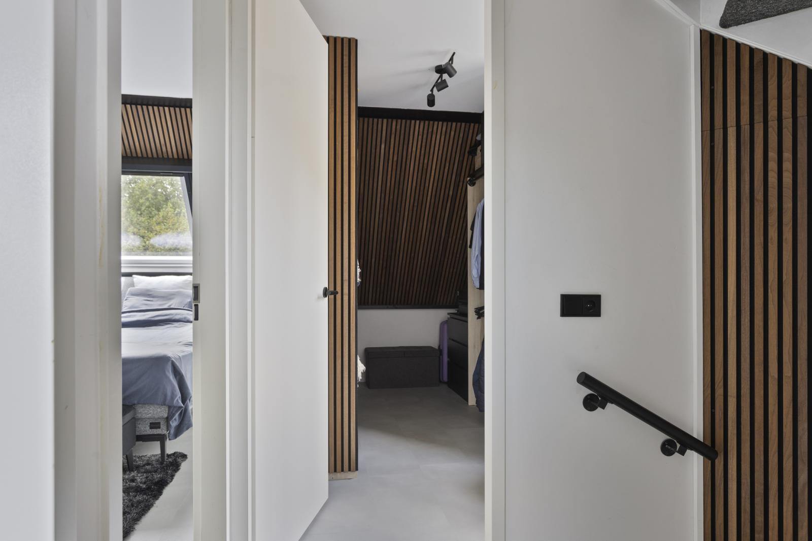 Schoener 42 47