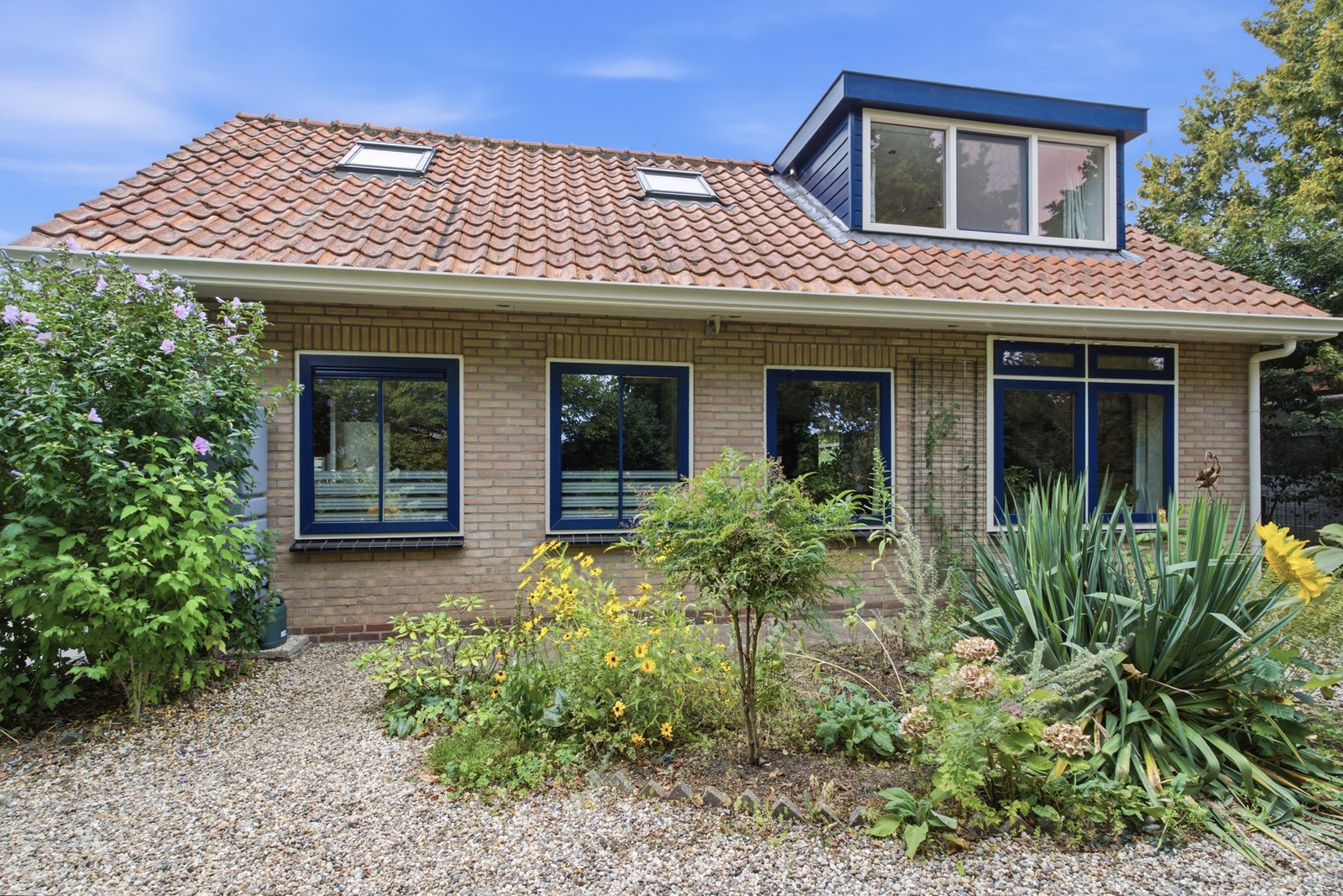 Middelweg 11