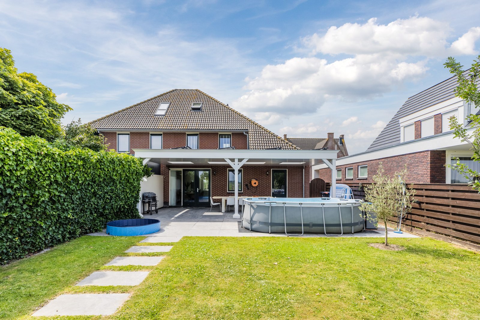 De Eendracht 11