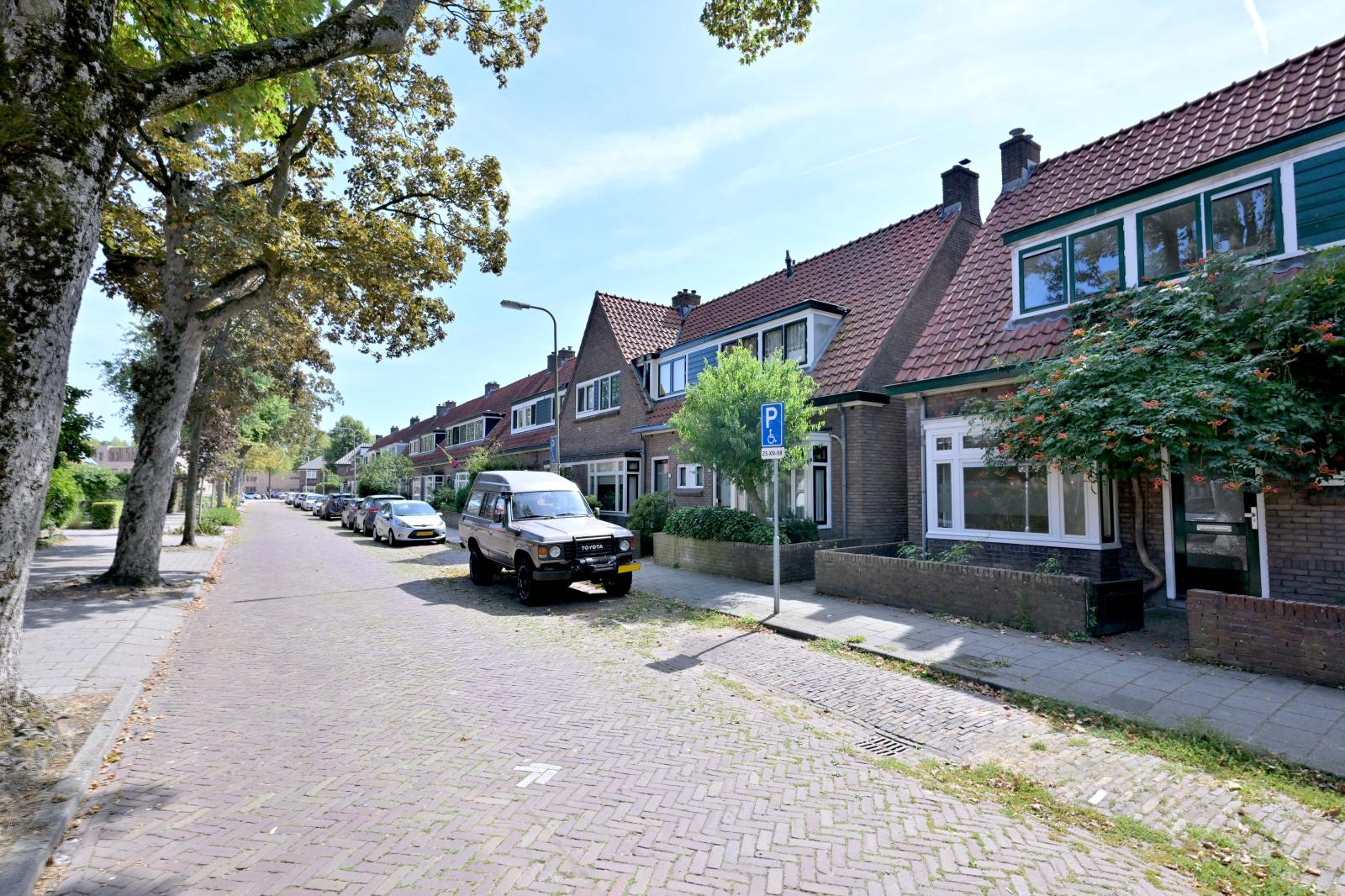 Tjoenerstraat 8
