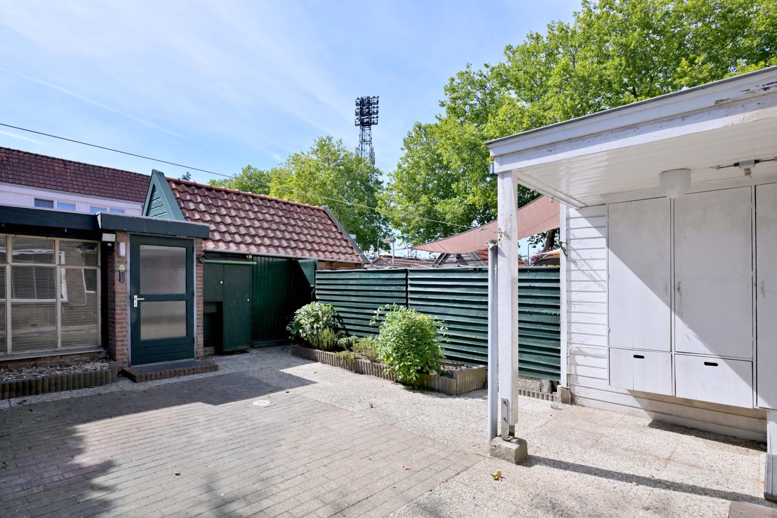 Tjoenerstraat 8