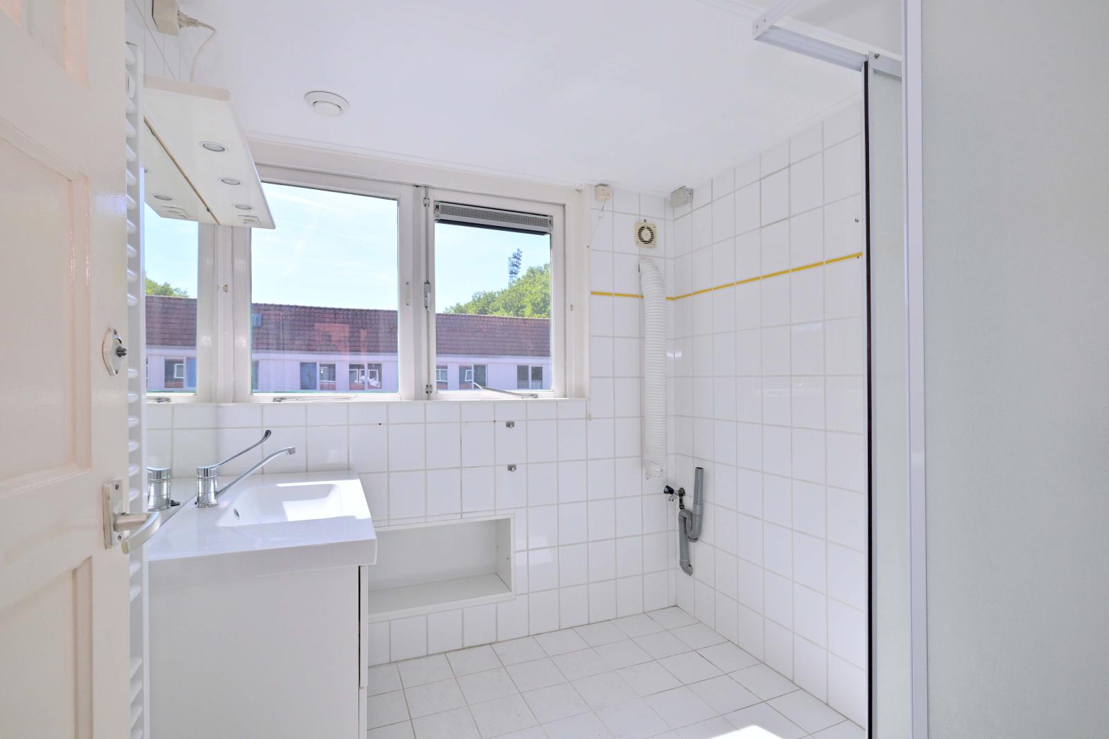 Tjoenerstraat 8