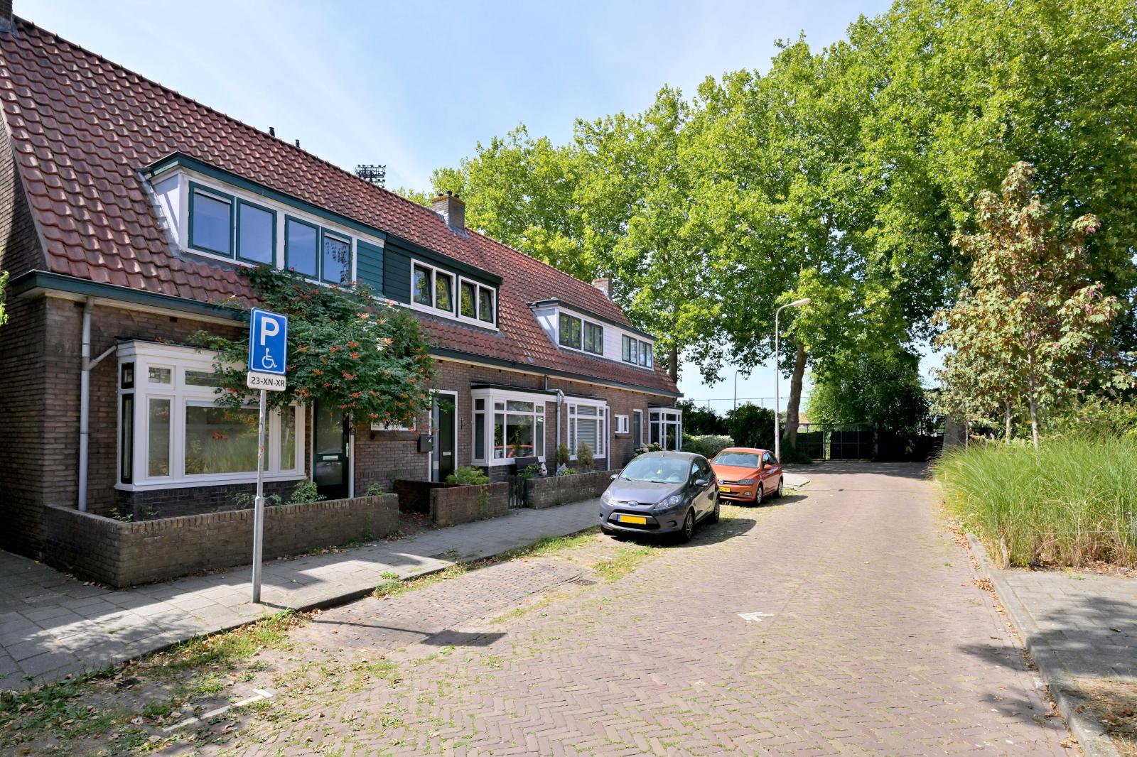 Tjoenerstraat 8