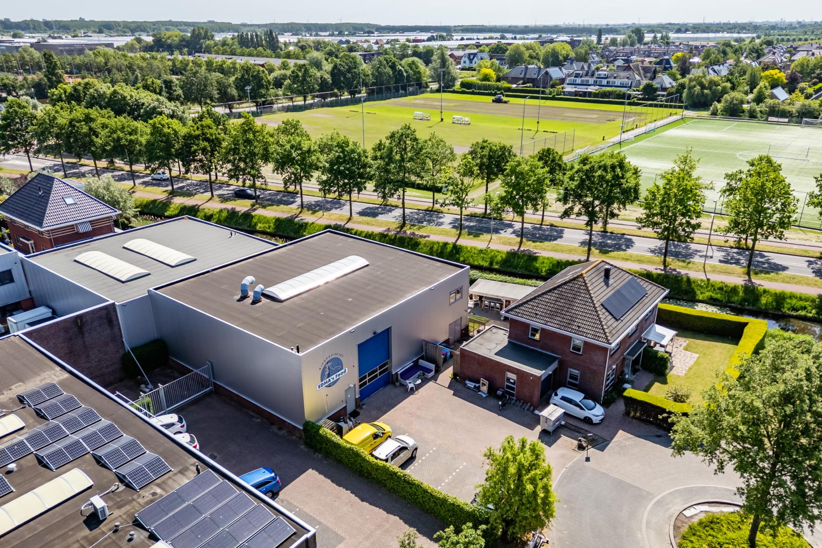 Hoefsmid 27-29