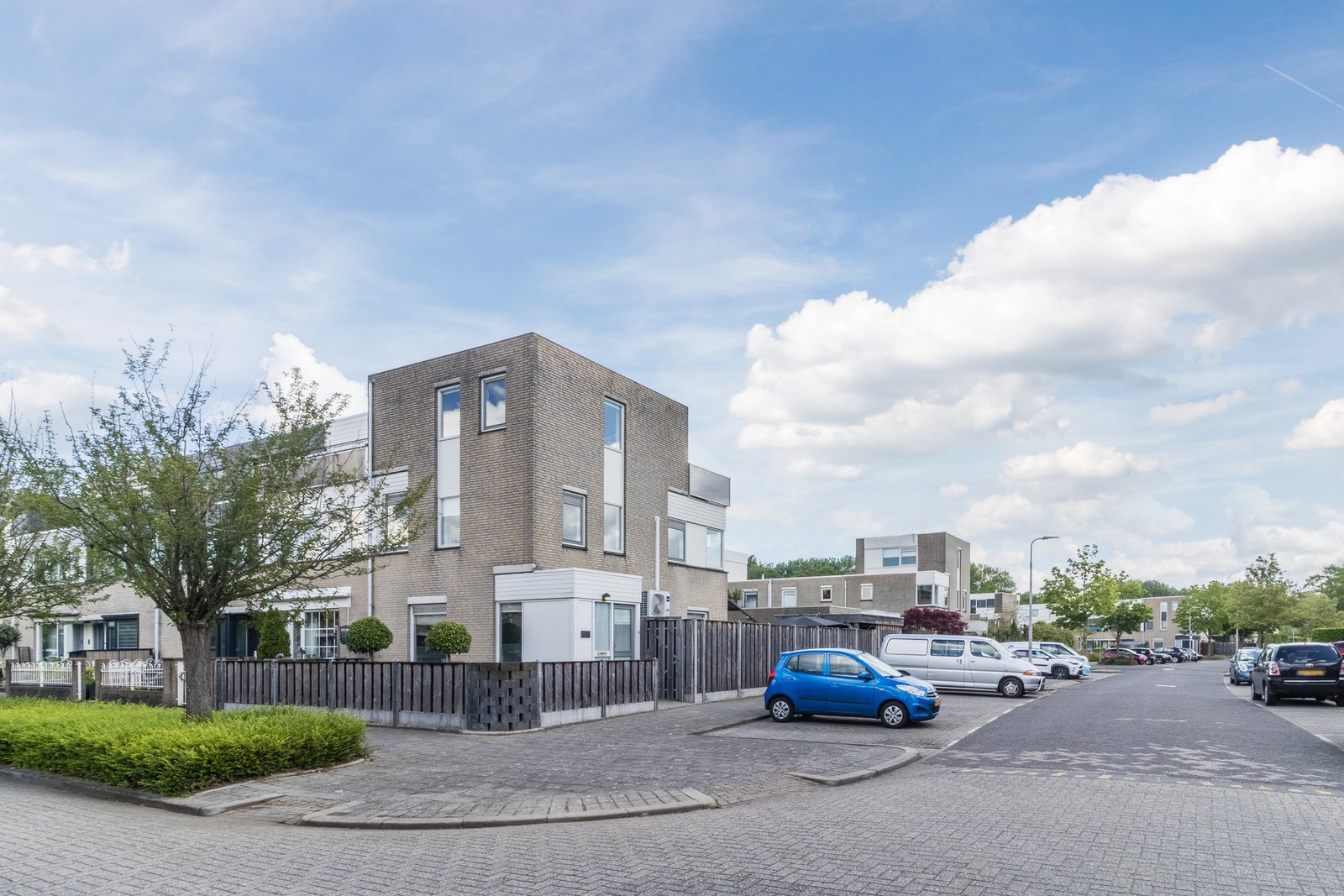 Van der Waalsstraat 1